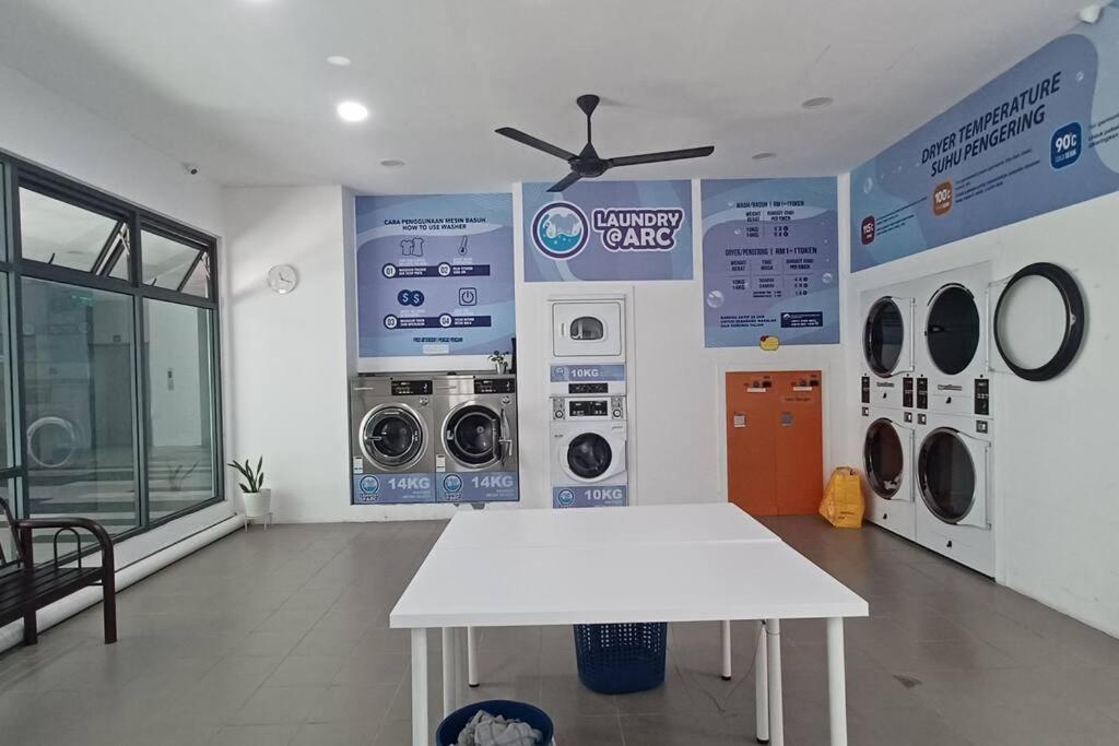 Homestay Arc Cozyhome Austin Hills 4-5Pax Johor Bahru Ngoại thất bức ảnh