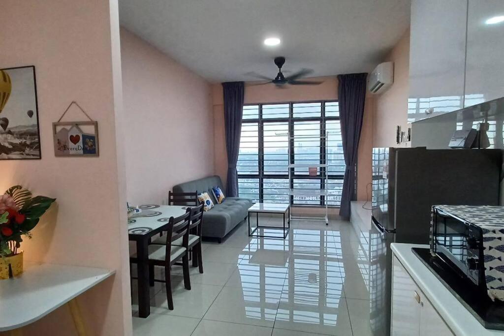 Homestay Arc Cozyhome Austin Hills 4-5Pax Johor Bahru Ngoại thất bức ảnh